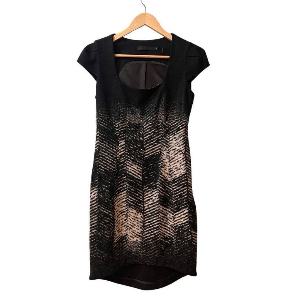L.A.M.B. Dark Gray Short Sleeve Square Neck Wool BlendβDress size 4 Lined